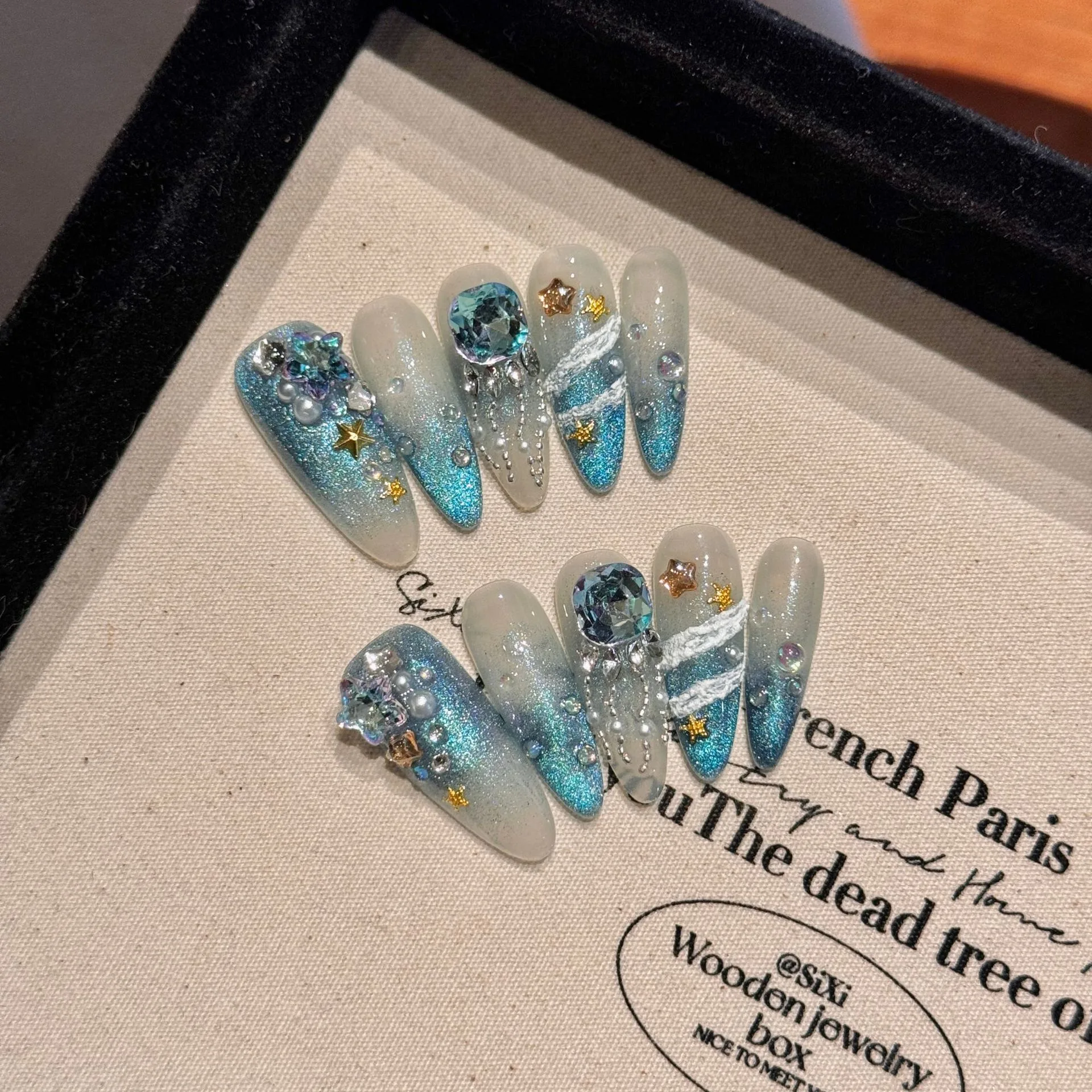 Angel Feather Haze Blue Gray Cat Eye Fairy Shiny Manicure