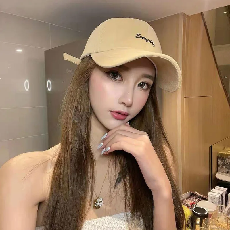 Outdoor Leisure All-match Letters Face-showing Small Peak Cap Hat