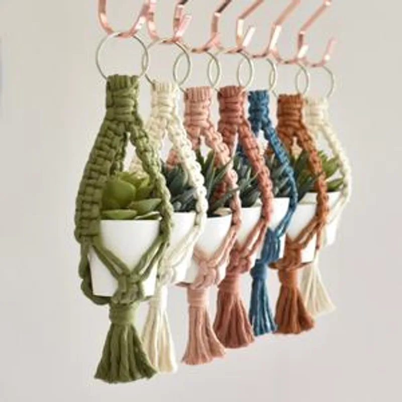 Hand-woven Hanging Basket For Air Green Radish