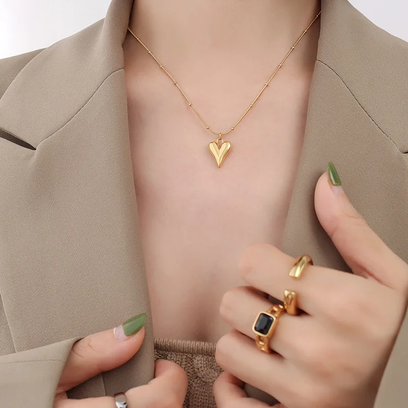 Light Luxury Fashionable And Minimalist Love Necklace