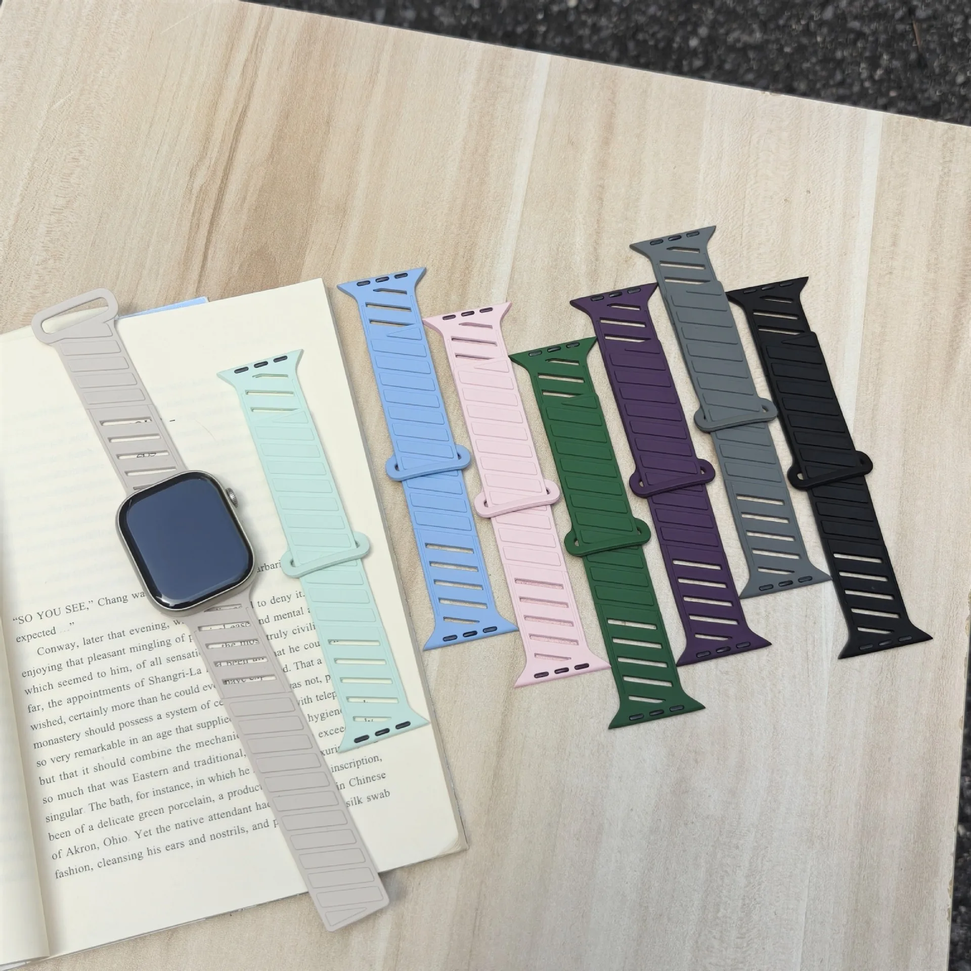 Applicable Twill Silicone Magnetic Watch Band