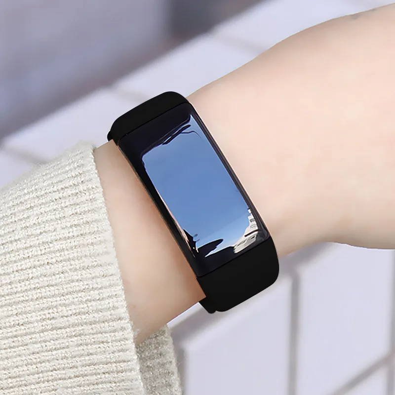 Smart Bracelet Exercise To Measure Heart Rate And Blood Pressure