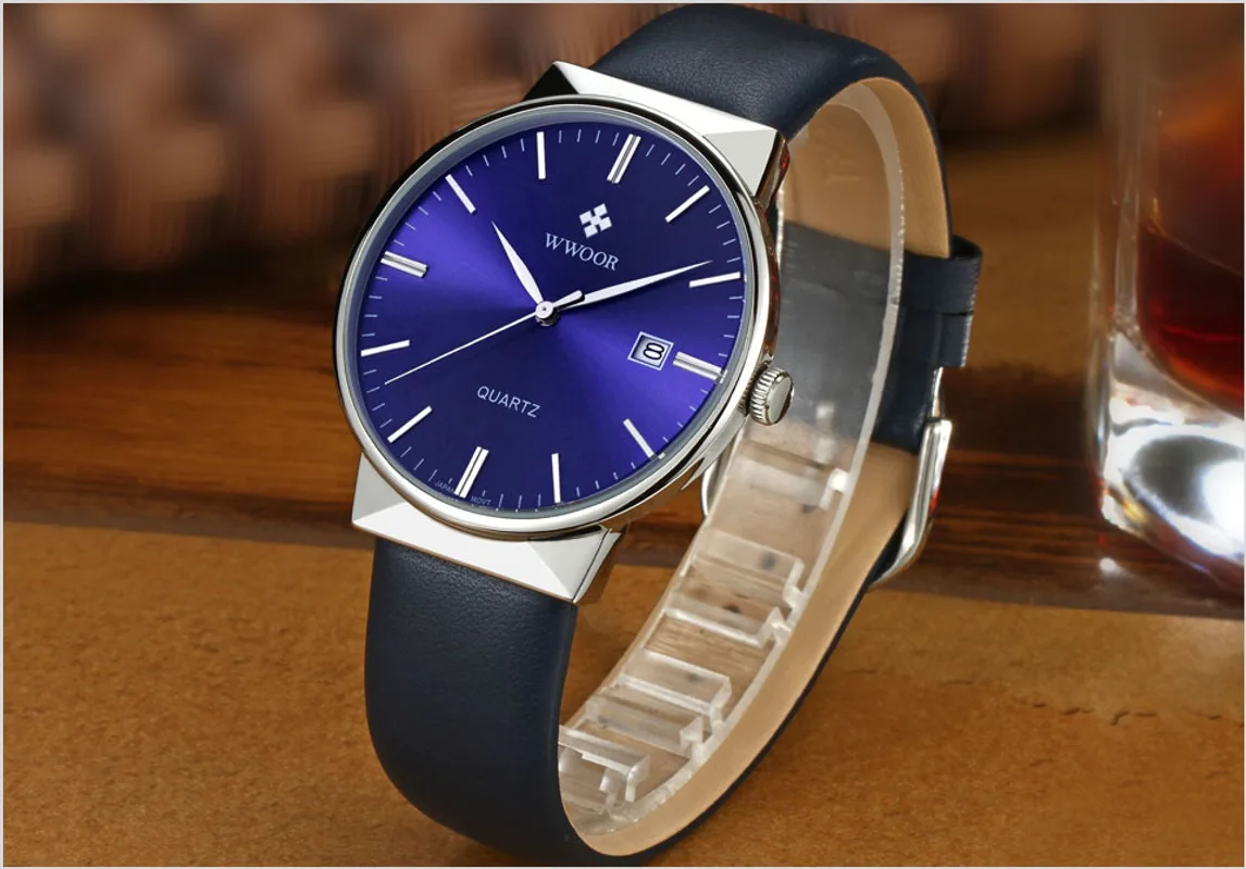 Men's leather quartz watch