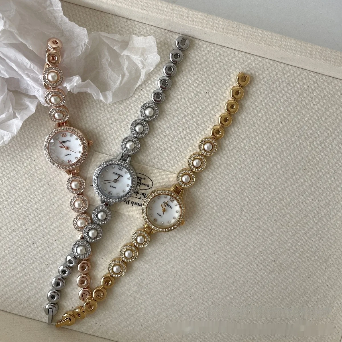 Classic Style Natural Freshwater Pearl Berm Plate Watch For Women