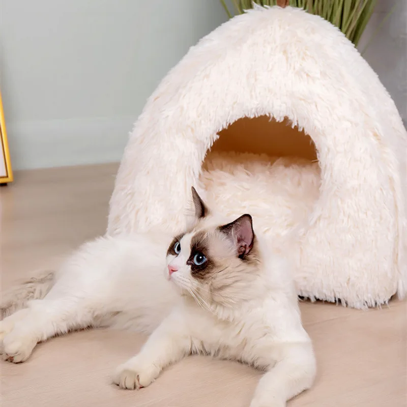 Plush Triangular Cat Litter Closed And Compressible