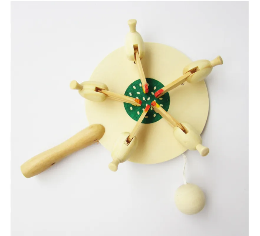 Chicken glutinous rice toy, children's toy, wooden toy, children's toy, chicken, eating rice